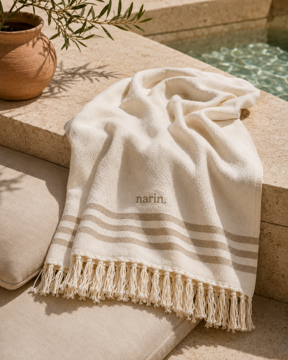 A cloth that travels